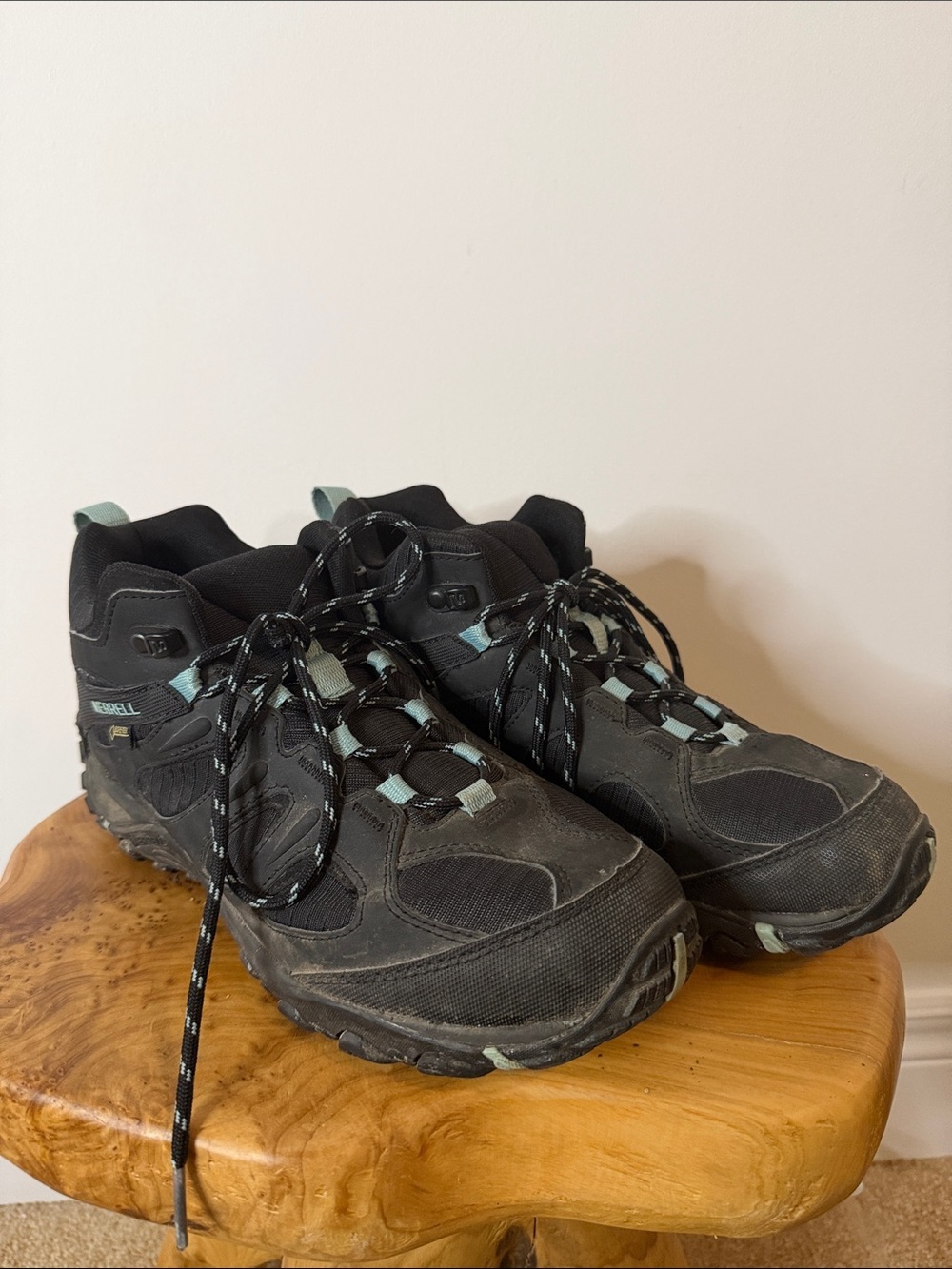 Merrell Women's Yokota 2 Sport Mid Gore-Tex Hiking Shoes